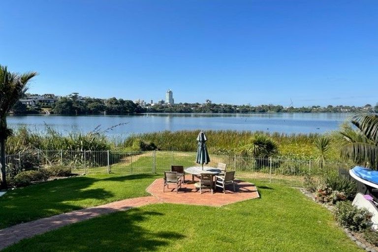 Photo of property in 1/38 Kitchener Road, Milford, Auckland, 0620