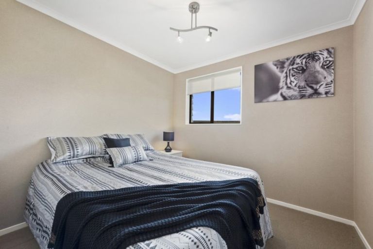 Photo of property in 13 Pioneer Grove, Silverstream, Upper Hutt, 5019