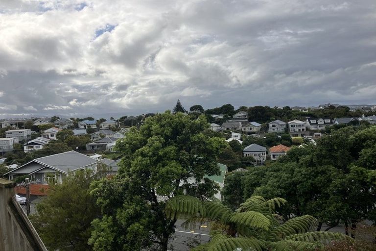 Photo of property in 2 Konini Road, Hataitai, Wellington, 6021
