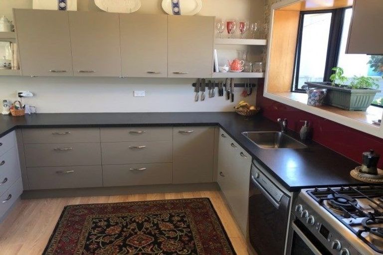 Photo of property in 5 Watkins Drive, Rangiora, 7400