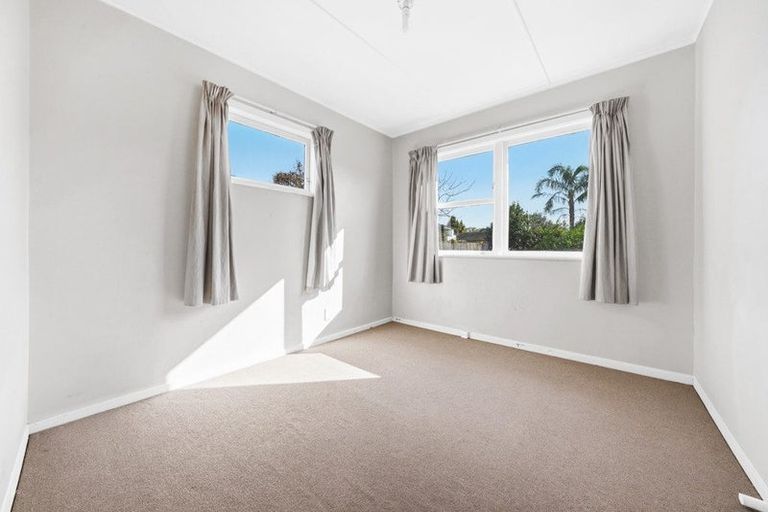 Photo of property in 6 Bates Street, Papakura, 2110