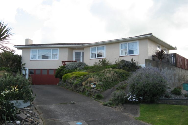 Photo of property in 6 Kapiti Terrace, Castlecliff, Whanganui, 4501