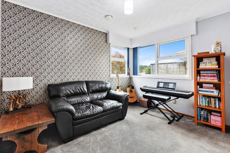 Photo of property in 6 Lidcombe Place, Avondale, Auckland, 1026