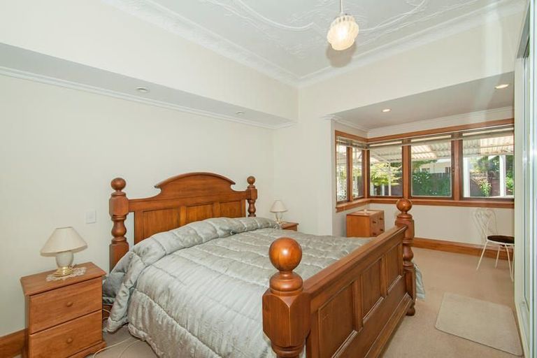 Photo of property in 24 Ludlam Crescent, Woburn, Lower Hutt, 5010