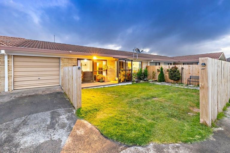 Photo of property in 2/24 Prictor Street, Papakura, 2110