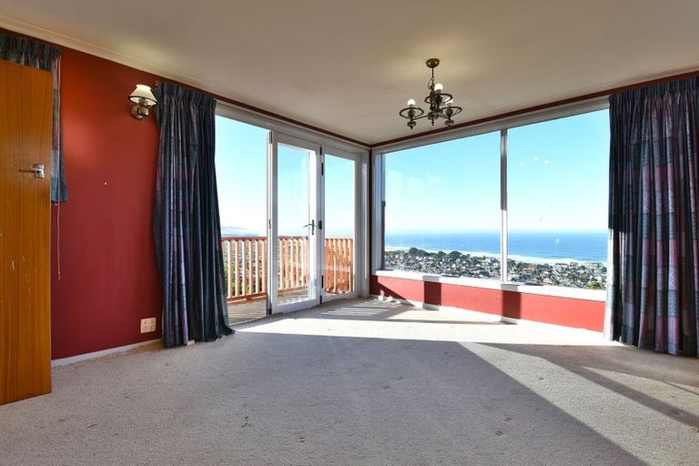 Photo of property in 131 Easther Crescent, Kew, Dunedin, 9012