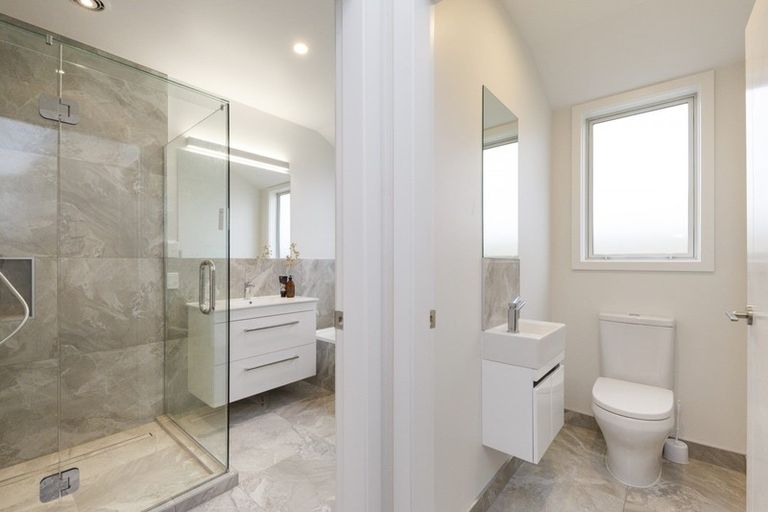 Photo of property in 108a Roberts Line, Kelvin Grove, Palmerston North, 4414