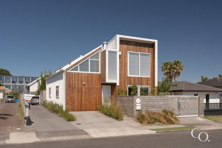 Photo of property in 12a Riverton Road, Mount Maunganui, 3116