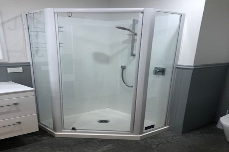 Photo of property in 1 Airey Place, Torbay, Auckland, 0630