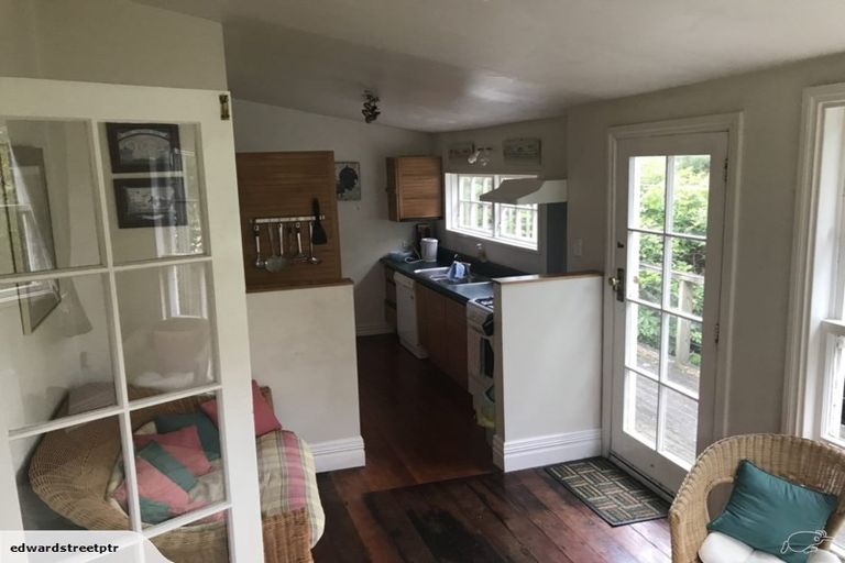 Photo of property in 37 Glenbervie Terrace, Thorndon, Wellington, 6011