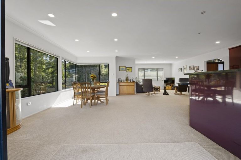 Photo of property in 227 Heta Road, Merrilands, New Plymouth, 4312