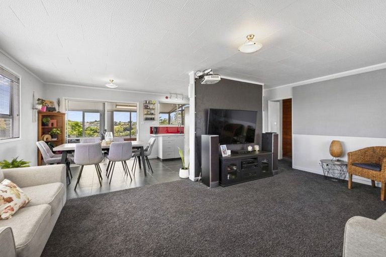 Photo of property in 11 Virginia Place, Whalers Gate, New Plymouth, 4310