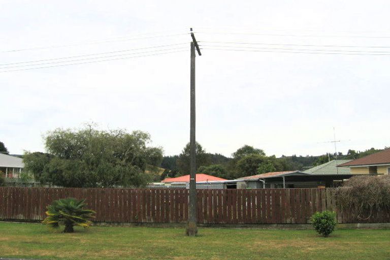 Photo of property in 2 Paton Street, Maymorn, Upper Hutt, 5018