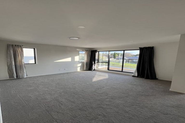 Photo of property in 2a Askew Place, Farm Cove, Auckland, 2012