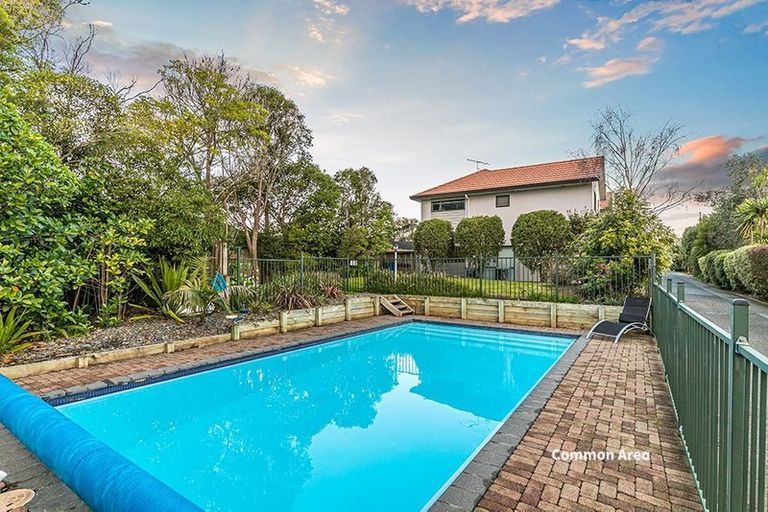 Photo of property in 5/102 Greenhithe Road, Greenhithe, Auckland, 0632