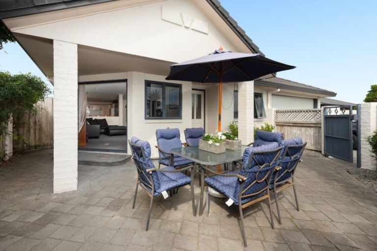 Photo of property in 59 Sandhurst Drive, Papamoa Beach, Papamoa, 3118