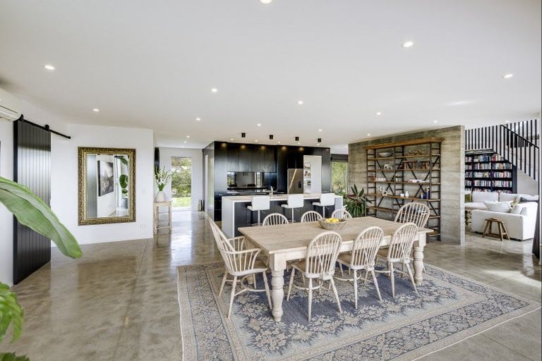 Photo of property in 1232 Taihape Road, Sherenden, Hastings, 4179