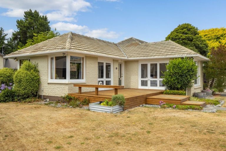 Photo of property in 58 Waitikiri Drive, Parklands, Christchurch, 8083