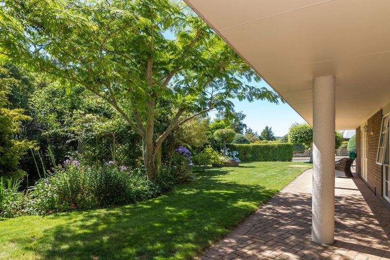 Photo of property in 29 Kenrigg Road East, Kinloch, Taupo, 3377