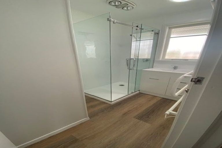 Photo of property in 216a Waddington Drive, Naenae, Lower Hutt, 5011