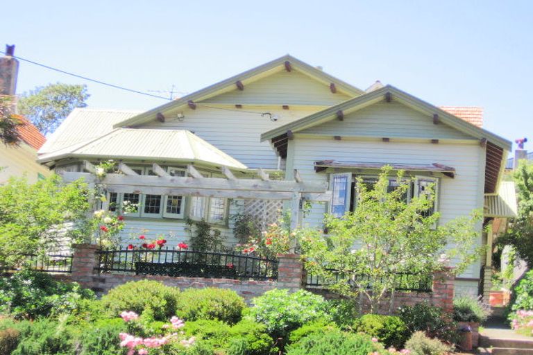 Photo of property in 49 Glen Road, Kelburn, Wellington, 6012