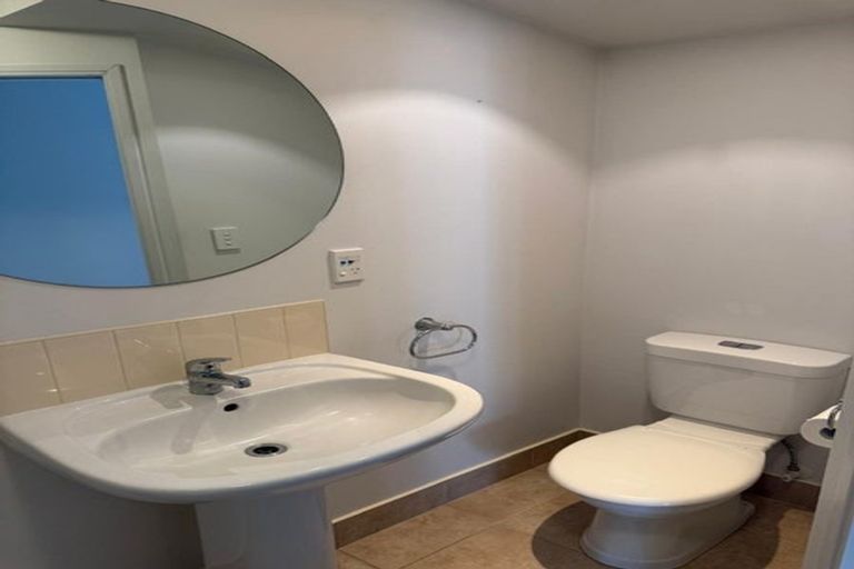 Photo of property in 147e Hobsonville Road, West Harbour, Auckland, 0618