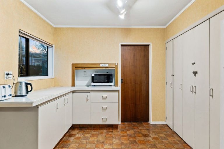 Photo of property in 17 Lane Place, Awapuni, Palmerston North, 4412