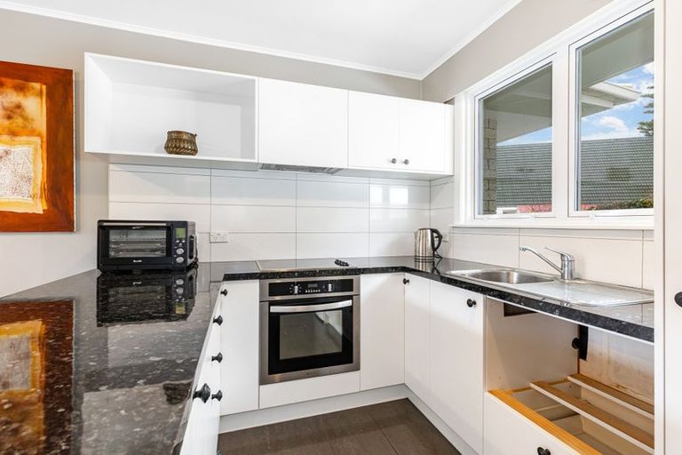 Photo of property in 8/238 Muritai Road, Eastbourne, Lower Hutt, 5013