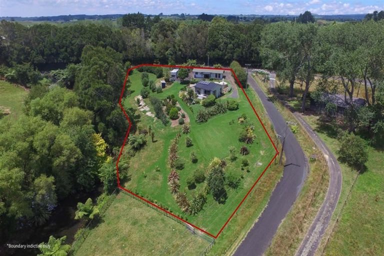 Photo of property in 590 Frankley Road, Hurworth, New Plymouth, 4371