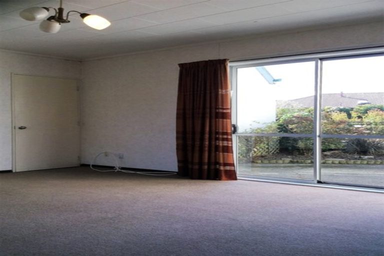 Photo of property in 17a Oxford Street, South Dunedin, Dunedin, 9012