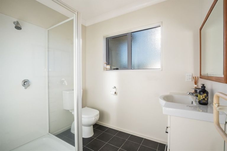 Photo of property in 3 Gennaker Lane, Whitby, Porirua, 5024
