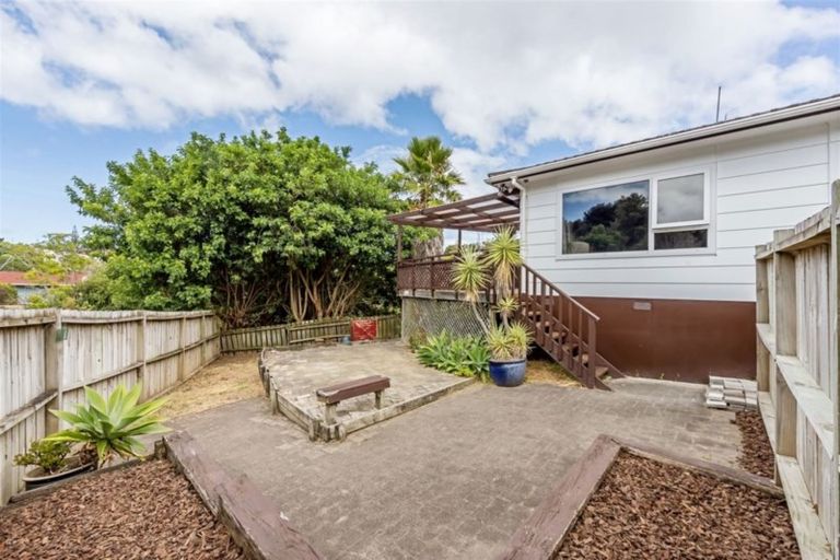 Photo of property in 1/29 Cranston Street, Torbay, Auckland, 0632