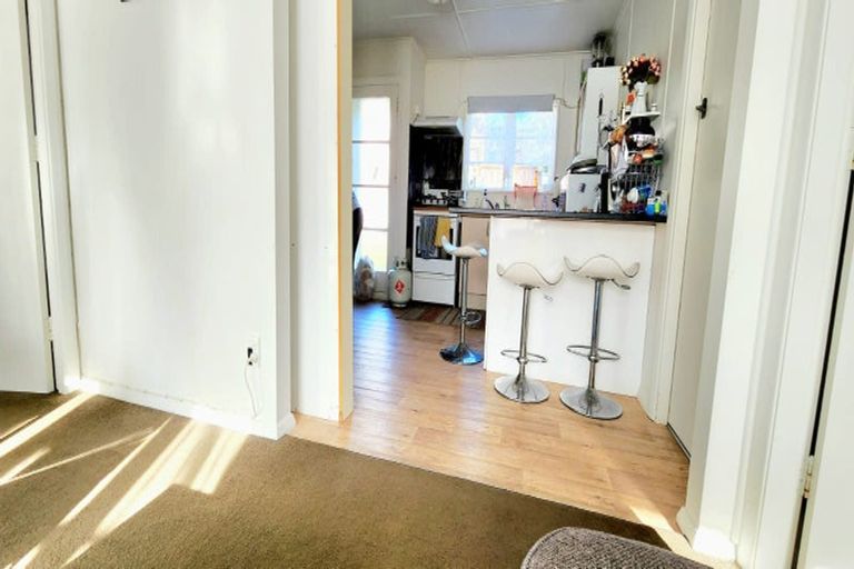 Photo of property in 18 Collins Avenue, Tawa, Wellington, 5028