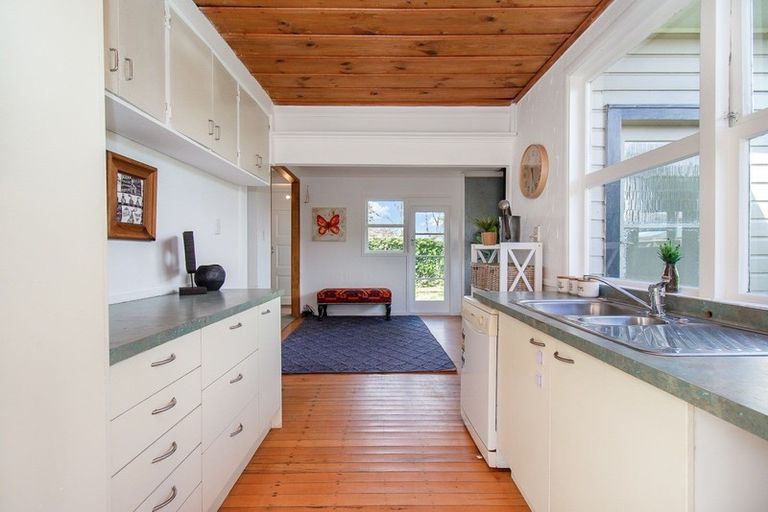 Photo of property in 9a Farnworth Avenue, Holdens Bay, Rotorua, 3010