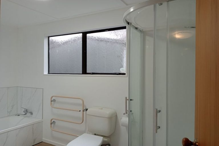 Photo of property in 32b Sailmaker Close, Whitby, Porirua, 5024