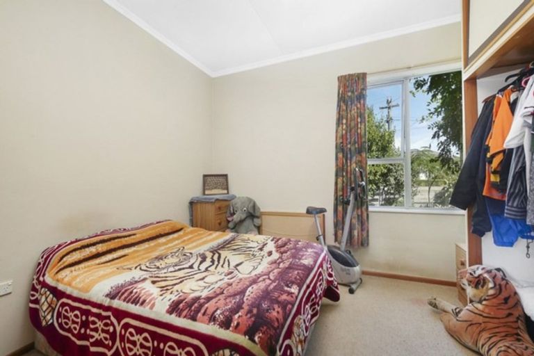 Photo of property in 16 Leeston And Lake Road, Leeston, 7632