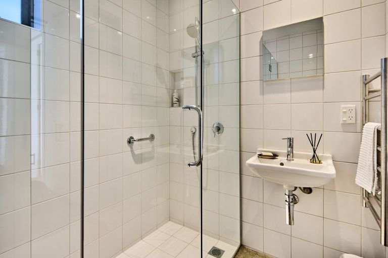 Photo of property in 8 Tawa Street, Eastbourne, Lower Hutt, 5013