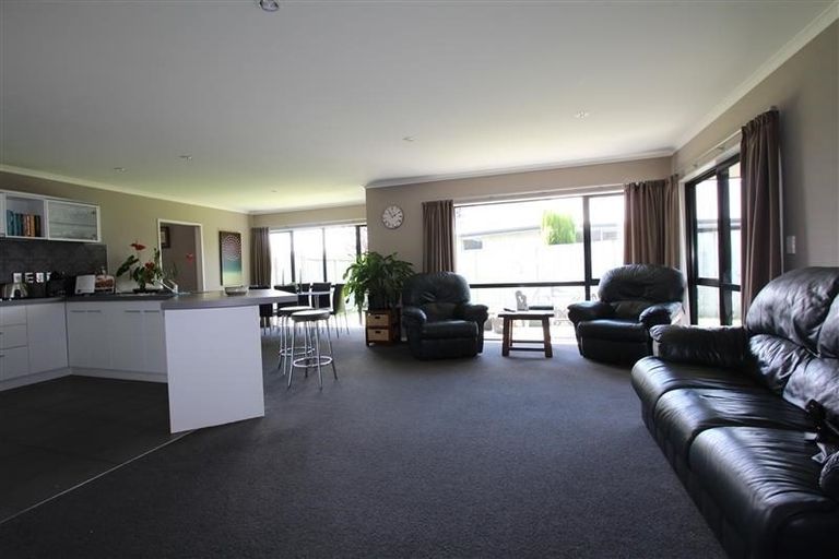 Photo of property in 5 Winslow Court, Huntington, Hamilton, 3210