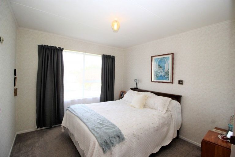 Photo of property in 19 Bowen Street, Woodville, 4920