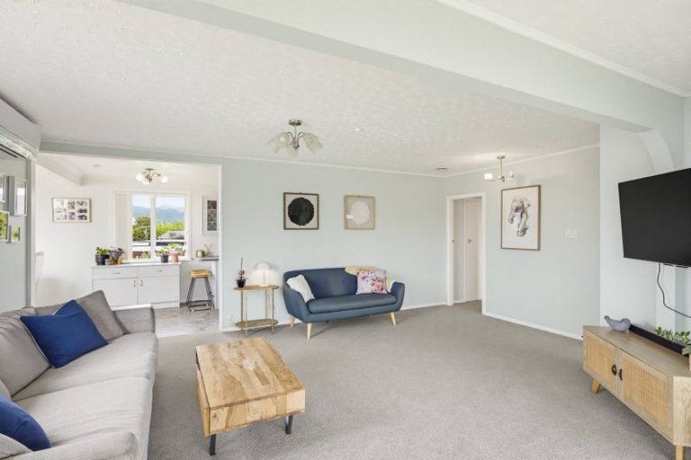 Photo of property in 22 Gray Avenue, Paraparaumu Beach, Paraparaumu, 5032