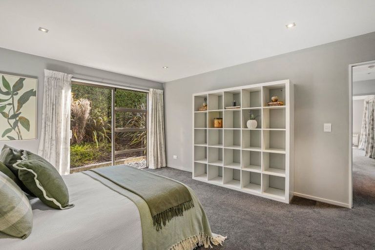 Photo of property in 73 Oregon Drive, Kelvin Heights, Queenstown, 9300