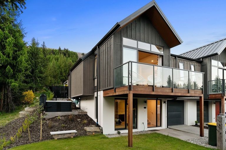 Photo of property in 6 O'callaghan Street, Arthurs Point, Queenstown, 9371