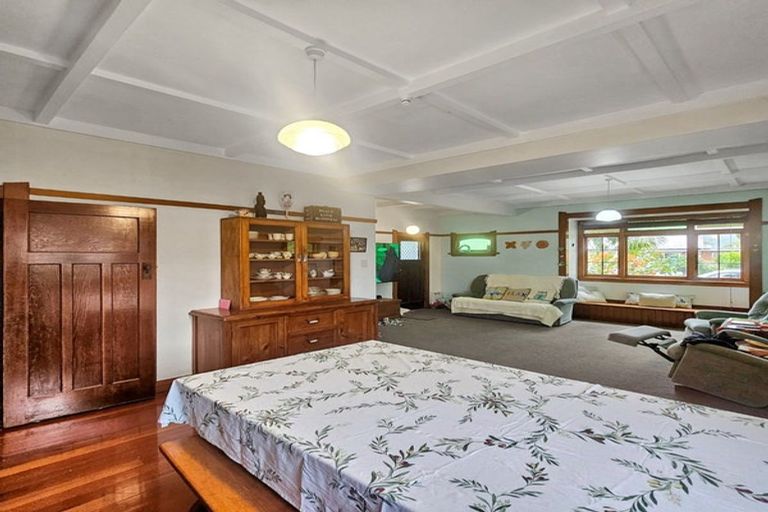 Photo of property in 11 Wallace Street, Regent, Whangarei, 0112