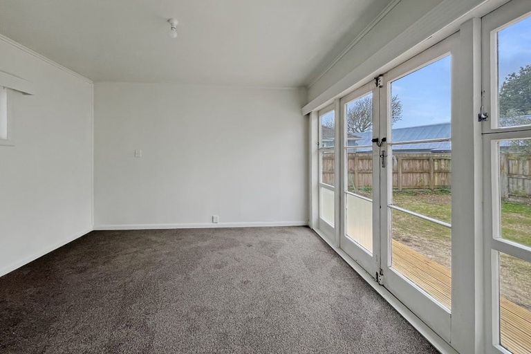 Photo of property in 73 Rangiora Avenue, Roslyn, Palmerston North, 4414