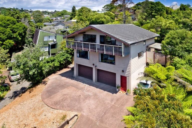 Photo of property in 94 Oaktree Avenue, Browns Bay, Auckland, 0630