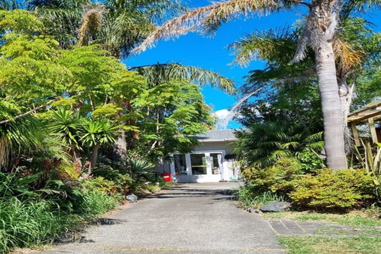 Photo of property in 25 Brandon Road, Manly, Whangaparaoa, 0930