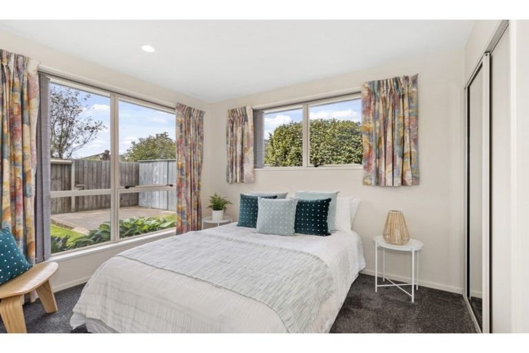 Photo of property in 19 Thornlea Place, Halswell, Christchurch, 8025