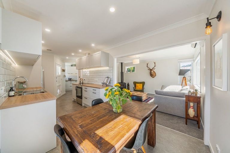 Photo of property in 22 Pasadena Crescent, Totara Park, Upper Hutt, 5018