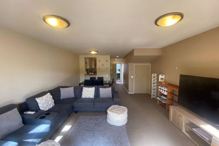 Photo of property in The Grange, 22/92 Bush Road, Albany, Auckland, 0632