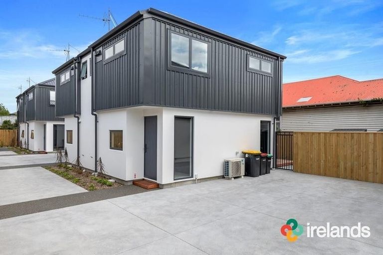 Photo of property in 2/135 Hills Road, Edgeware, Christchurch, 8013